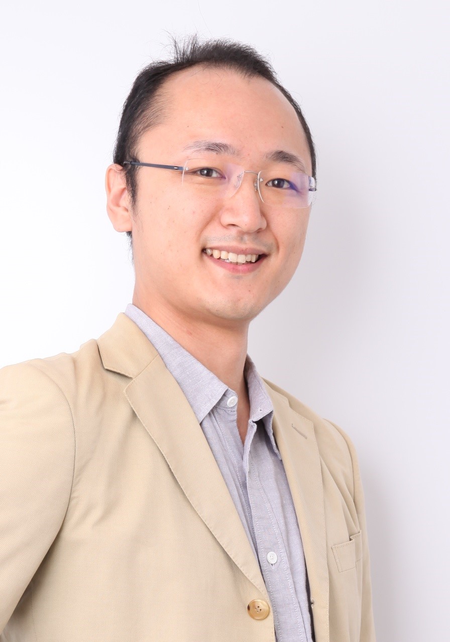 瀧　俊雄氏